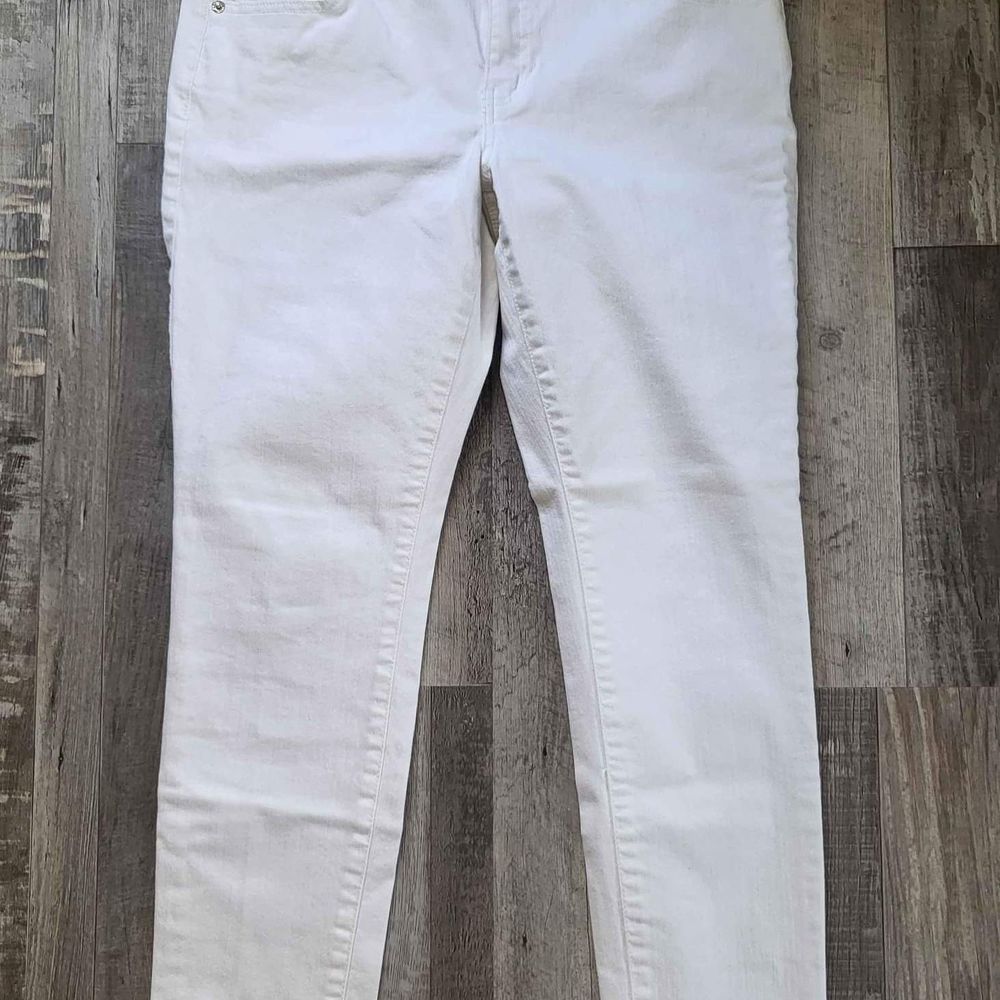 Michael Kors Women's Jeans Size 6 Worn once Stretchy Material